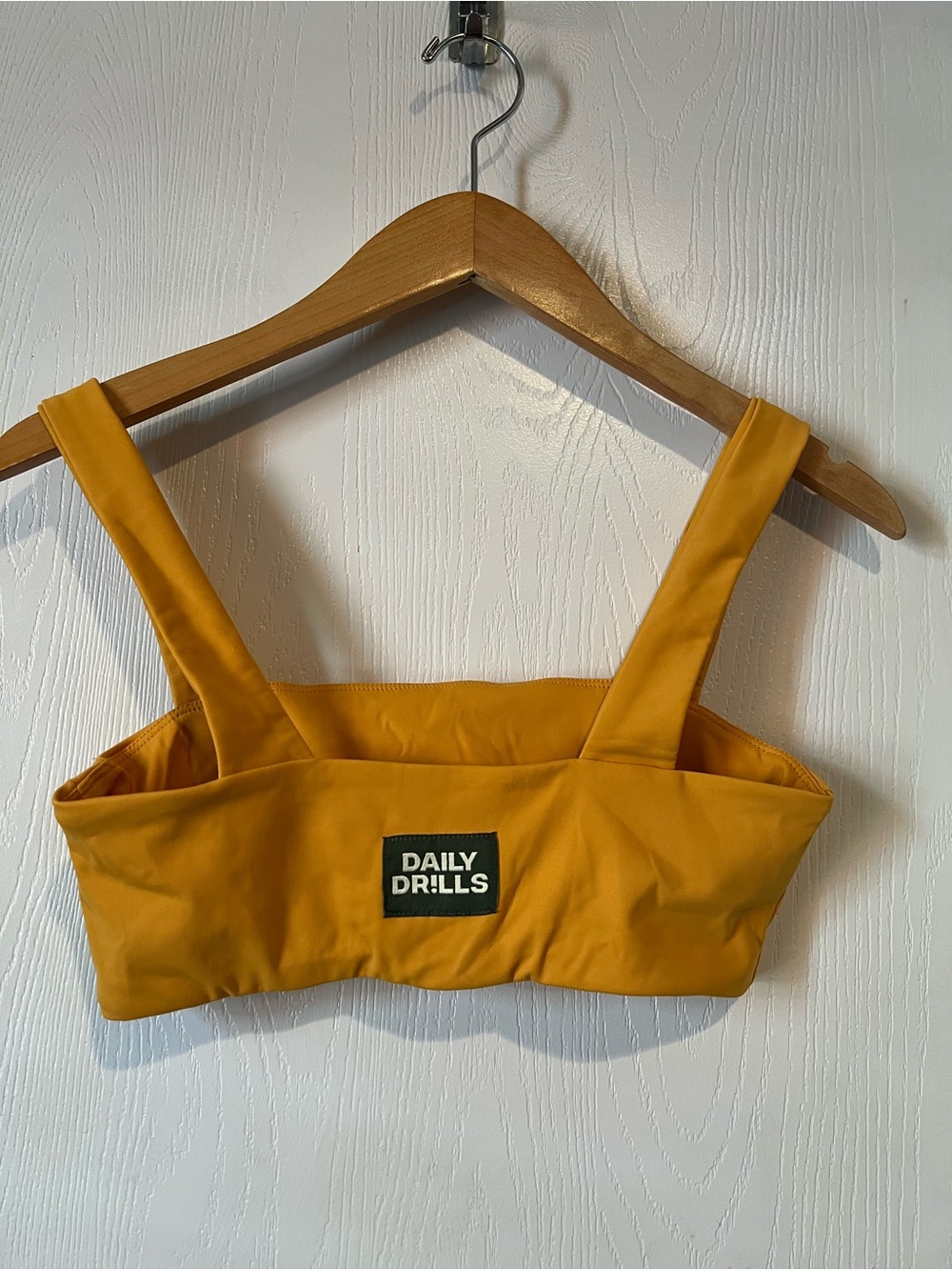 DAILY DRILS mustard yellow Crop Top bra Wide Straps Workout women Sz small